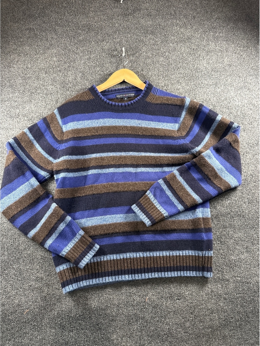 Tommy Hilfiger Mens M Striped Crewneck Sweater Blue Brown Gray Pullover
